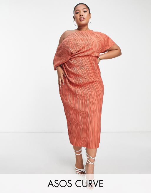 ASOS DESIGN Curve – Ciemnopomarańczowa plisowana sukienka midi z odkrytym ramieniem