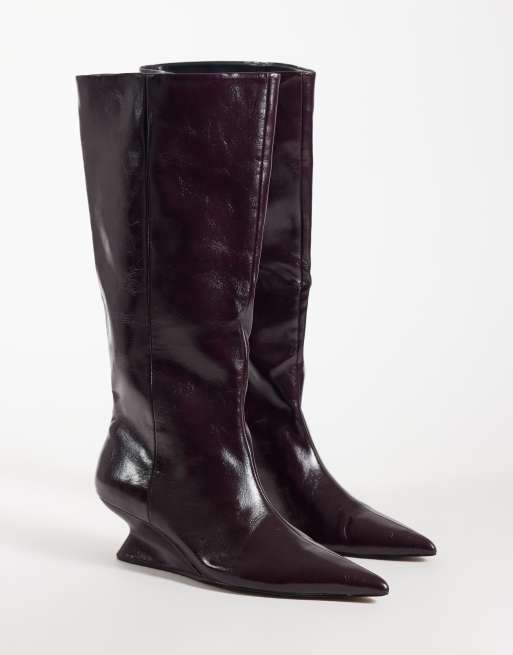 ASOS DESIGN Curve Cinder wedge pull on knee boots in burgundy, 2 of 4