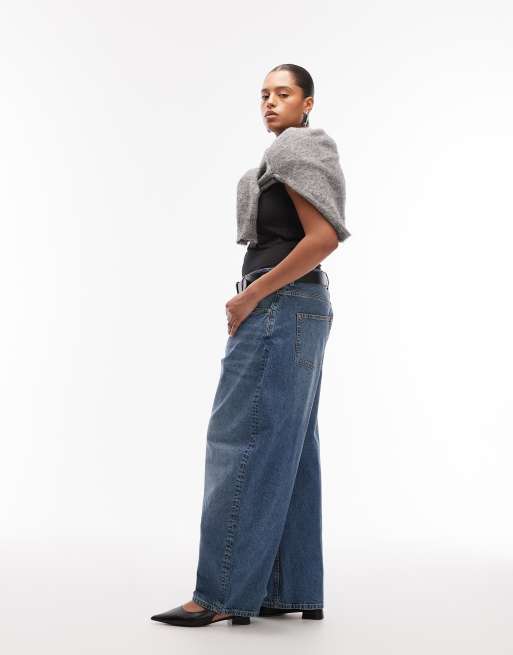 ASOS DESIGN Curve – Circular Design Collection – Barrel-Leg-Jeans in mitteldunkler Waschung mit hohem Bund, 2 von 5