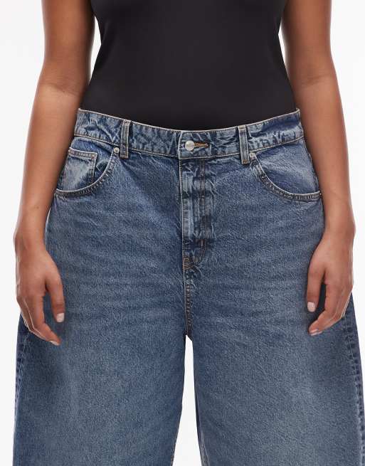 ASOS DESIGN Curve – Circular Design Collection – Barrel-Leg-Jeans in mitteldunkler Waschung mit hohem Bund, 5 von 5
