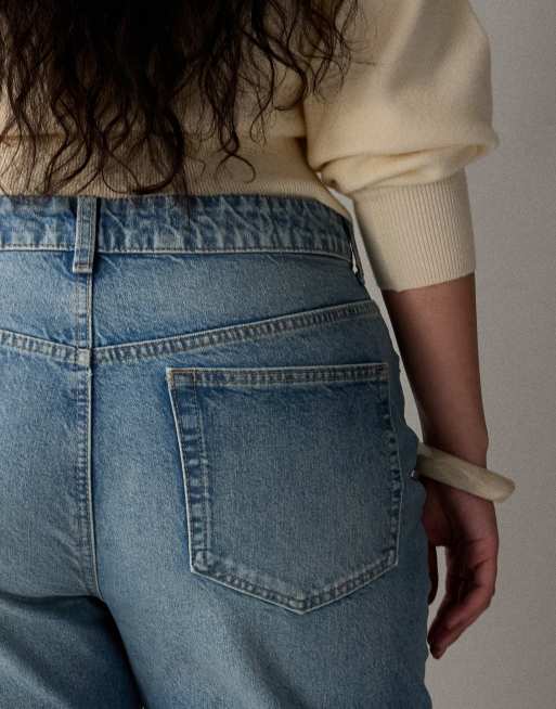 ASOS DESIGN Curve – Circular Design Collection – Mellanblå, tvättade jeans i dad-modell med vida ben , 3 av 7