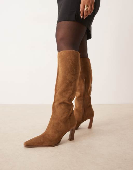 ASOS DESIGN Curve - Clara - Bottes hauteur genou en suédine avec bout affiné - Sable, 2 de 4