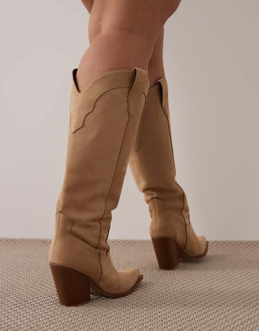 ASOS DESIGN Curve - Claudette - Sandfarvede western-knæstøvler i imiteret ruskind, 2 af 4