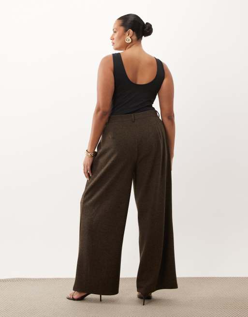 ASOS DESIGN Curve co-ord brushed wide leg trouser in brown herringbone, 4 of 5
