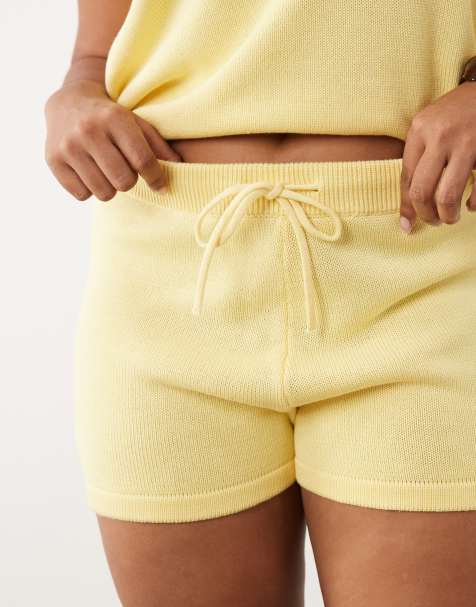 ASOS DESIGN Curve - Co-ord set van katoenen cami-top met lage U-hals en short in citroengeel - view 1