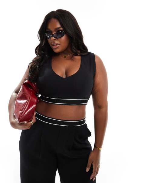 ASOS DESIGN Curve co-ord v neck crop top with elastic hem trim in black - view 1