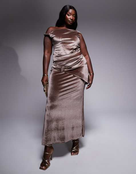 ASOS DESIGN Curve co-ord velvet twist off shoulder top and maxi skirt in mink - view 1