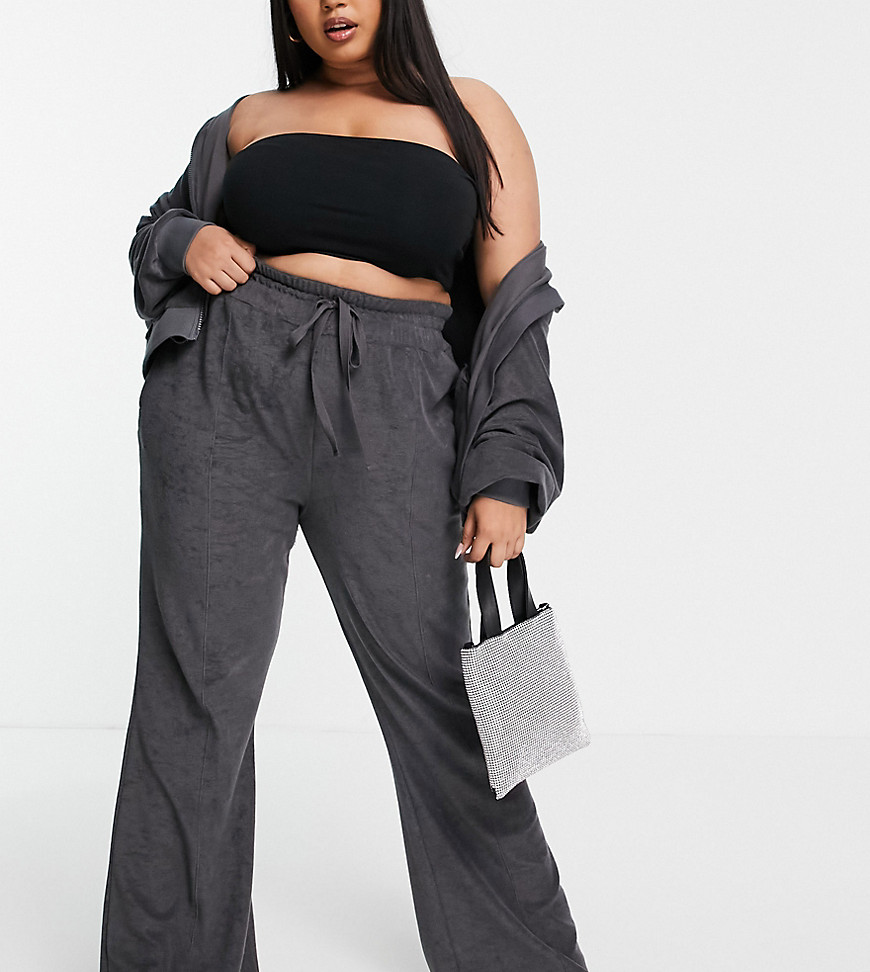 Plus-size joggers by ASOS DESIGN Exclusive to ASOS Hoodie sold separately Elasticated drawstring waist Side pockets Straight leg