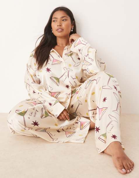 ASOS DESIGN Curve – Cocktailmönstrad pyjamas i satin med skjorta och byxor - view 1