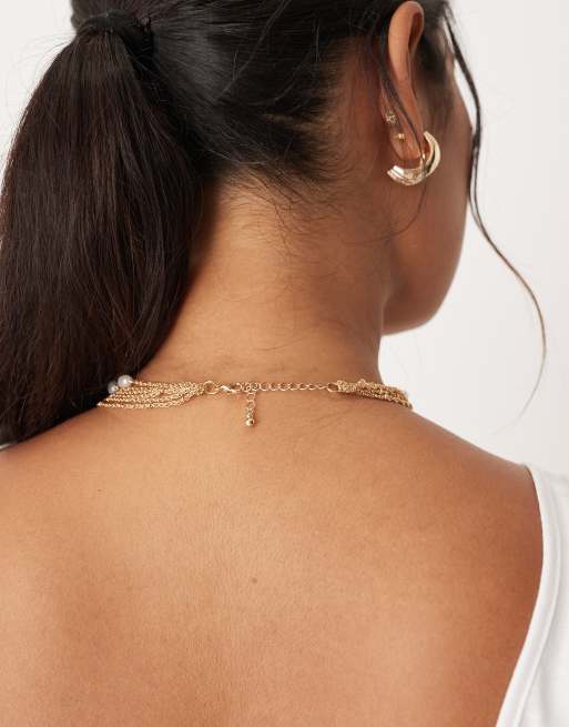 ASOS DESIGN Curve - Collarino con catenine multifilo color oro e perle sintetiche, 2 di 3