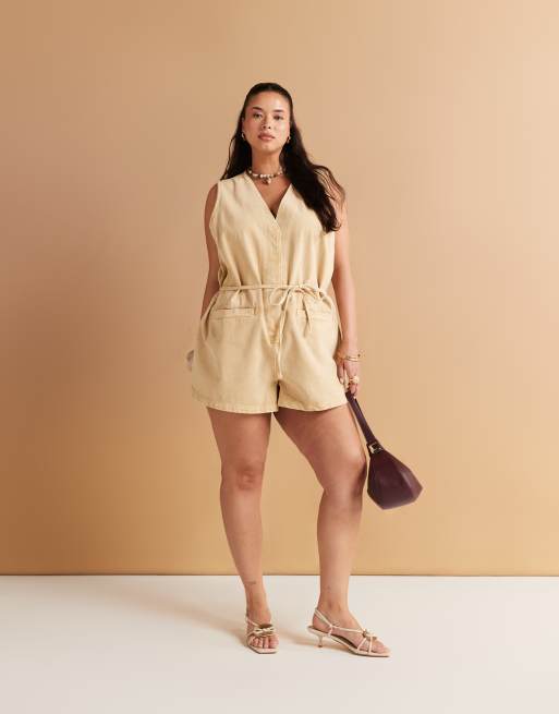 ASOS DESIGN Curve - Combishort sans manches en denim avec lien dans le dos - Fauve, 2 de 4