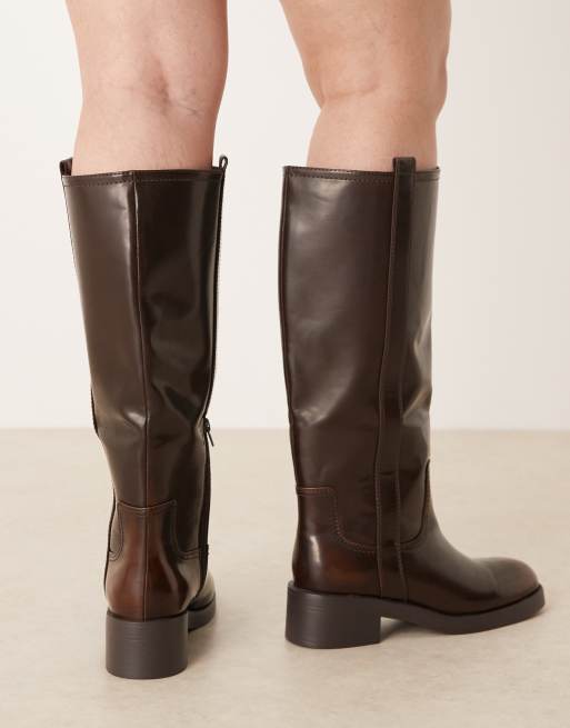 ASOS DESIGN Curve Conan pull on chunky boots in chocolate