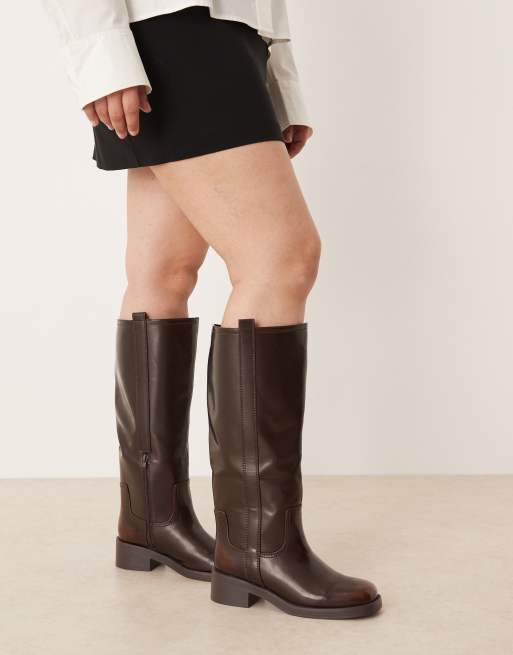 ASOS DESIGN Curve Conan pull on chunky boots in chocolate
