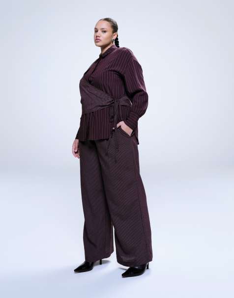 ASOS DESIGN Curve - Conjunto morado ciruela a rayas de pantalones y camisa cruzada - view 1