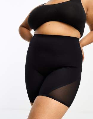 ASOS DESIGN Curve - Contouring - Figurformende Shorts in Schwarz mit Netzstoff und mittlerem Halt