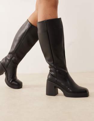ASOS DESIGN Curve - Coraline - Kniehohe PU-Stiefel in Schwarz mit eckiger Zehenpartie und Absatz