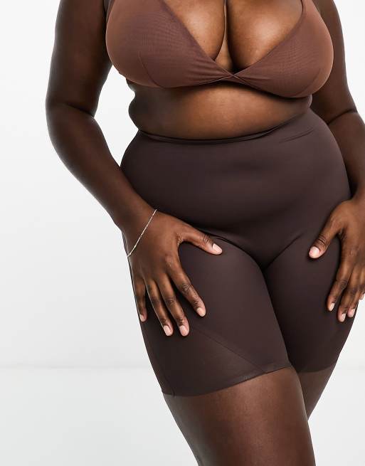 ASOS DESIGN Curve - Corrigerende short met mesh en medium ondersteuning in bruin