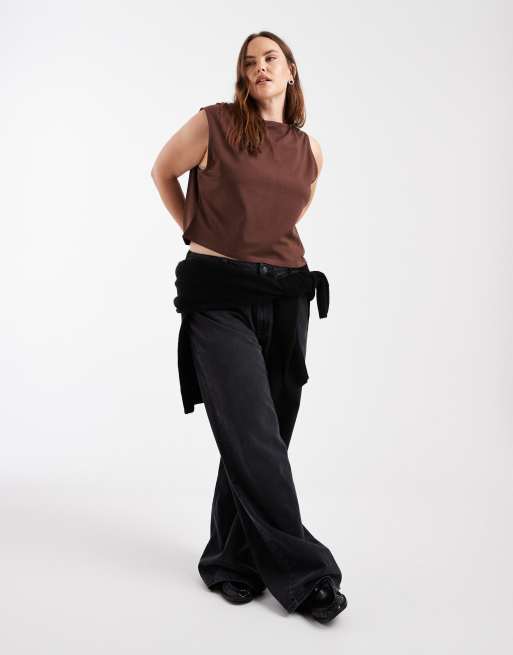 ASOS DESIGN Curve cotton sleeveless boat neck tank with asymmetric hem in chocolate, 2 of 4