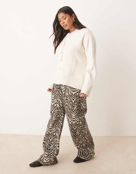 ASOS DESIGN Curve - Cremehvid boyfriend-cardigan med A-form og lommedetalje - view 1