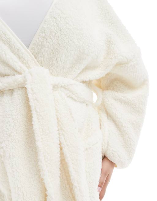 ASOS DESIGN Curve - Cremehvid cardigan-badekåbe i blødt fleece, 3 af 4