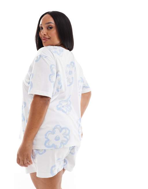 ASOS DESIGN Curve - Cremehvidt pyjamassæt med oversized T-shirt og shorts med blomstermønster, 4 af 4