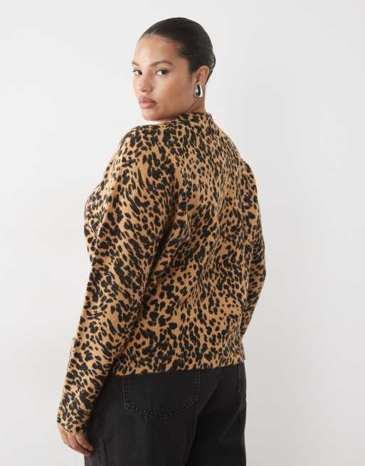 ASOS DESIGN Curve crew neck leopard print sweater in brown, 2 of 4