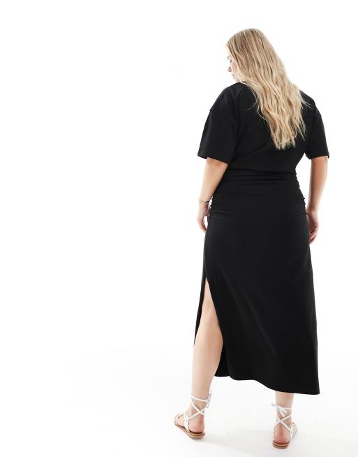 ASOS DESIGN Curve crew neck midaxi t shirt dress with ruched side in black  | ASOS