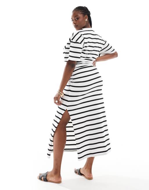 ASOS DESIGN Curve crew neck midi t shirt dress with ruched side in black and white stripe ASOS