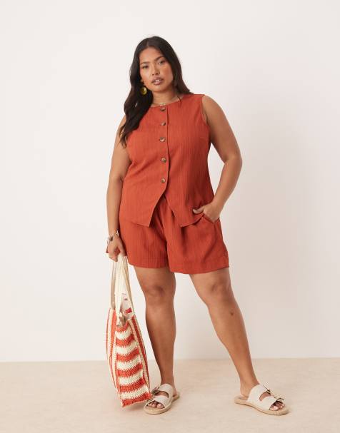 ASOS DESIGN Curve crinkle pull on shorts co-ord in rust - view 1