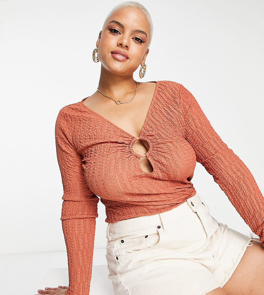 ASOS DESIGN Curve crop texture top with ring detail in rust-Red