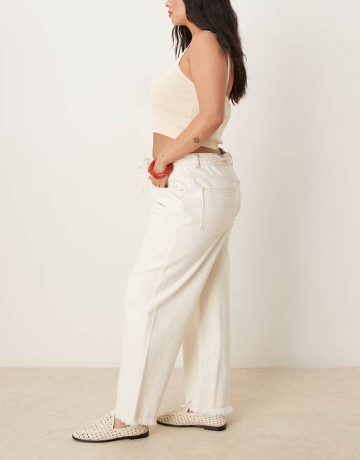 ASOS DESIGN Curve crop wide leg dad jean with belt in ecru, 3 of 5