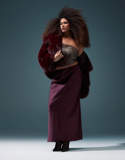 ASOS DESIGN Curve cropped faux fur jacket in burgundy, 4 of 4