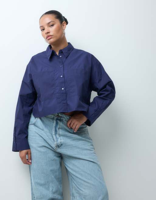 ASOS DESIGN Curve cropped Hemd in Marineblau, 3 von 4