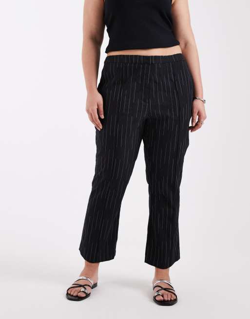 ASOS DESIGN Curve cropped kick flare in black textured stripe, 2 of 5