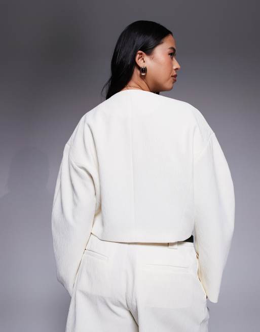 ASOS DESIGN Curve cropped textured blazer in cream - part of a set, 3 of 4
