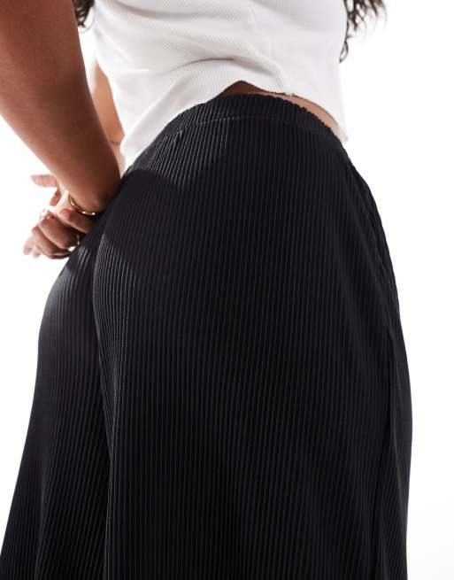 ASOS Design Curve – Culottes-Hose in Schwarz mit weitem Schnitt und Falten, 3 von 5