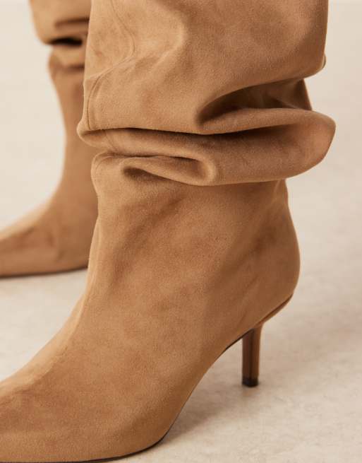 ASOS DESIGN Curve Cydney slouch pull on knee boots in sand suedette, 4 of 4