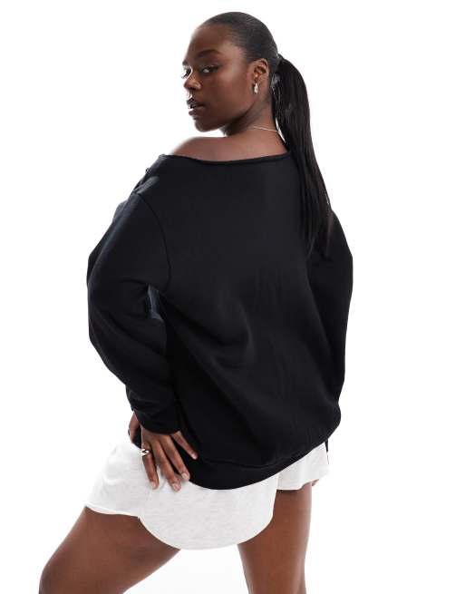 ASOS DESIGN Curve – Czarna bluza oversize z odsłoniętym ramieniem, 2 z 4