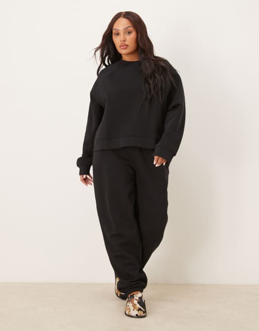 ASOS DESIGN Curve – Czarna raglanowa bluza oversize ze szczotkowanym spodem, 2 z 4