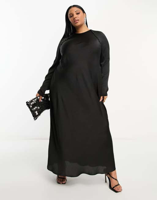 ASOS DESIGN Curve – Czarna satynowa sukienka maxi ze skosu z ozdobnymi guzikami