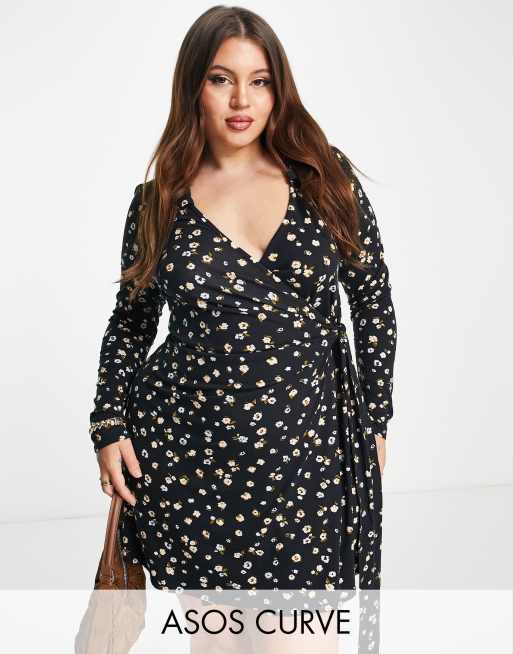 ASOS DESIGN Curve – Czarna sukienka kopertowa mini z długimi rękawami i kołnierzykiem, w drobny kwiatowy wzór