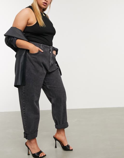 ASOS DESIGN Curve – Czarne luźne mom jeans z podwyższonym stanem, 4 z 4