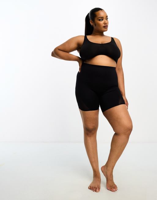 ASOS DESIGN Curve – Czarne modelujące szorty z siateczką, 2 z 4