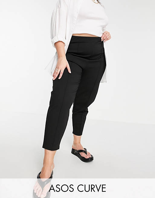 ASOS DESIGN Curve – Czarne spodnie typu peg z materiału ponte z zaszewkami