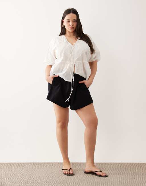 ASOS DESIGN Curve – Czarne wciągane szorty z imitacji lnu, 2 z 5