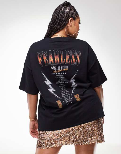 ASOS DESIGN Curve – Czarny T-shirt z grafiką „Fearless”, 2 z 4