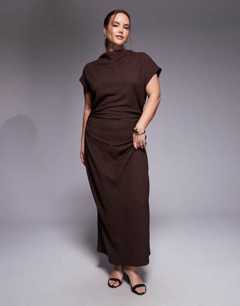 ASOS DESIGN Curve – Czekoladowa sukienka maxi z drapowanymi rękawami - view 1