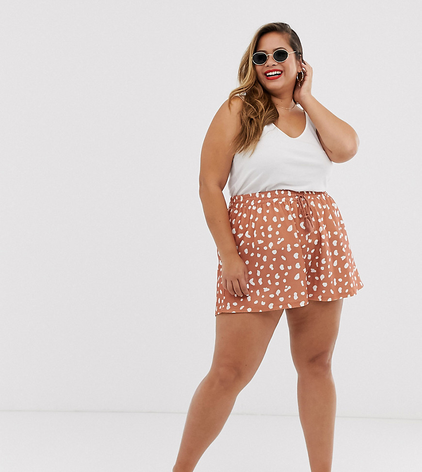ASOS DESIGN Curve – Dalmatinmönstrade texturerade shorts med smock i midjan-Flerfärgad