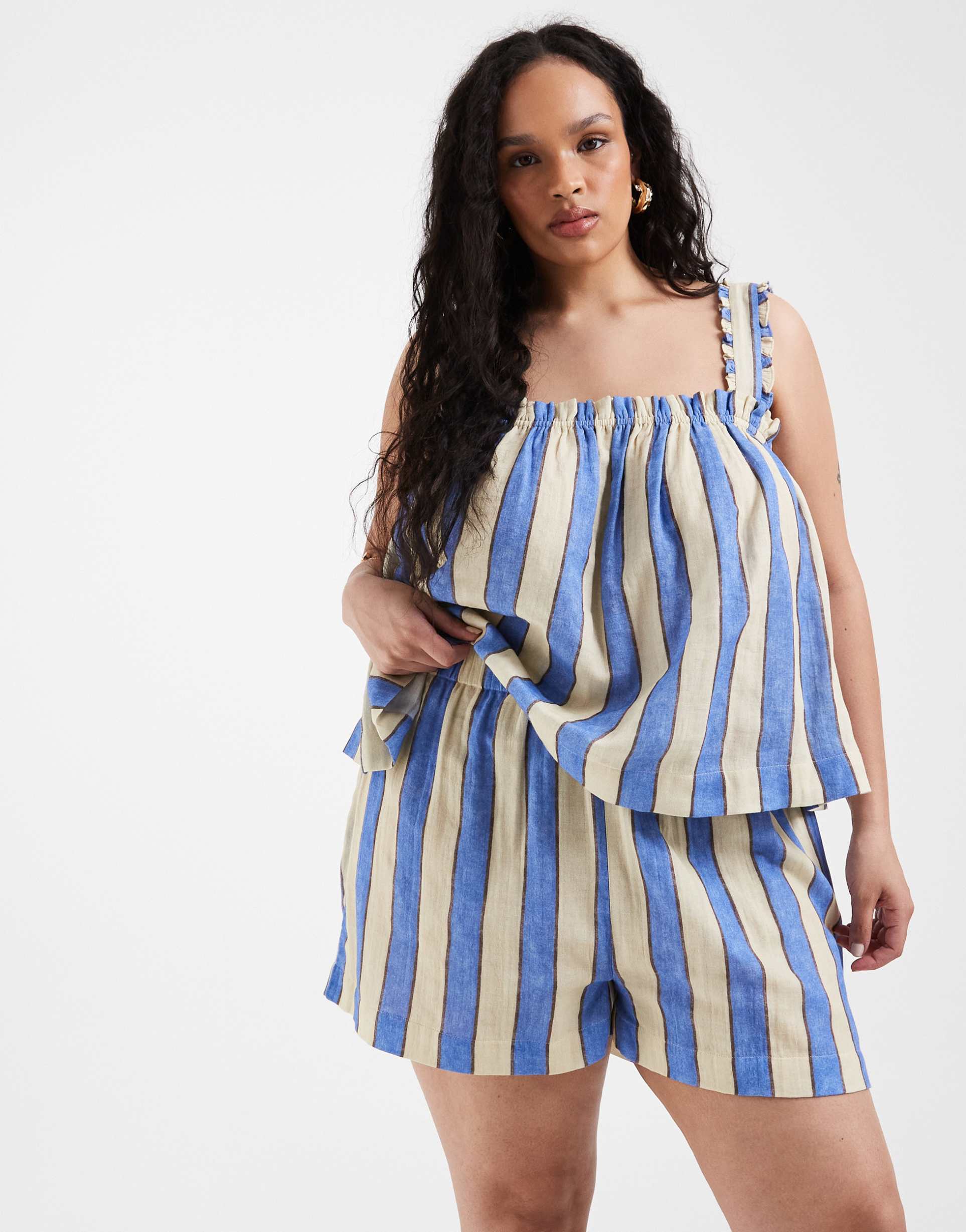 asos design curve delilah beach shorts in blue stripes