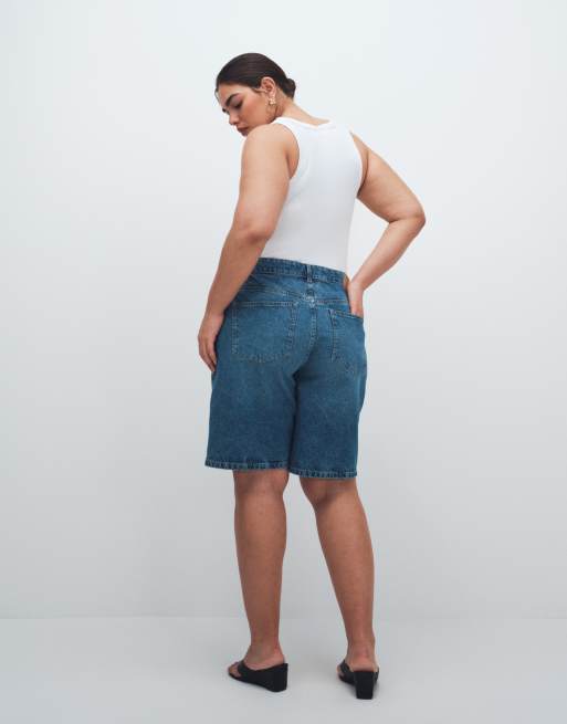 ASOS DESIGN Curve denim bermuda short in mid blue, 3 of 12